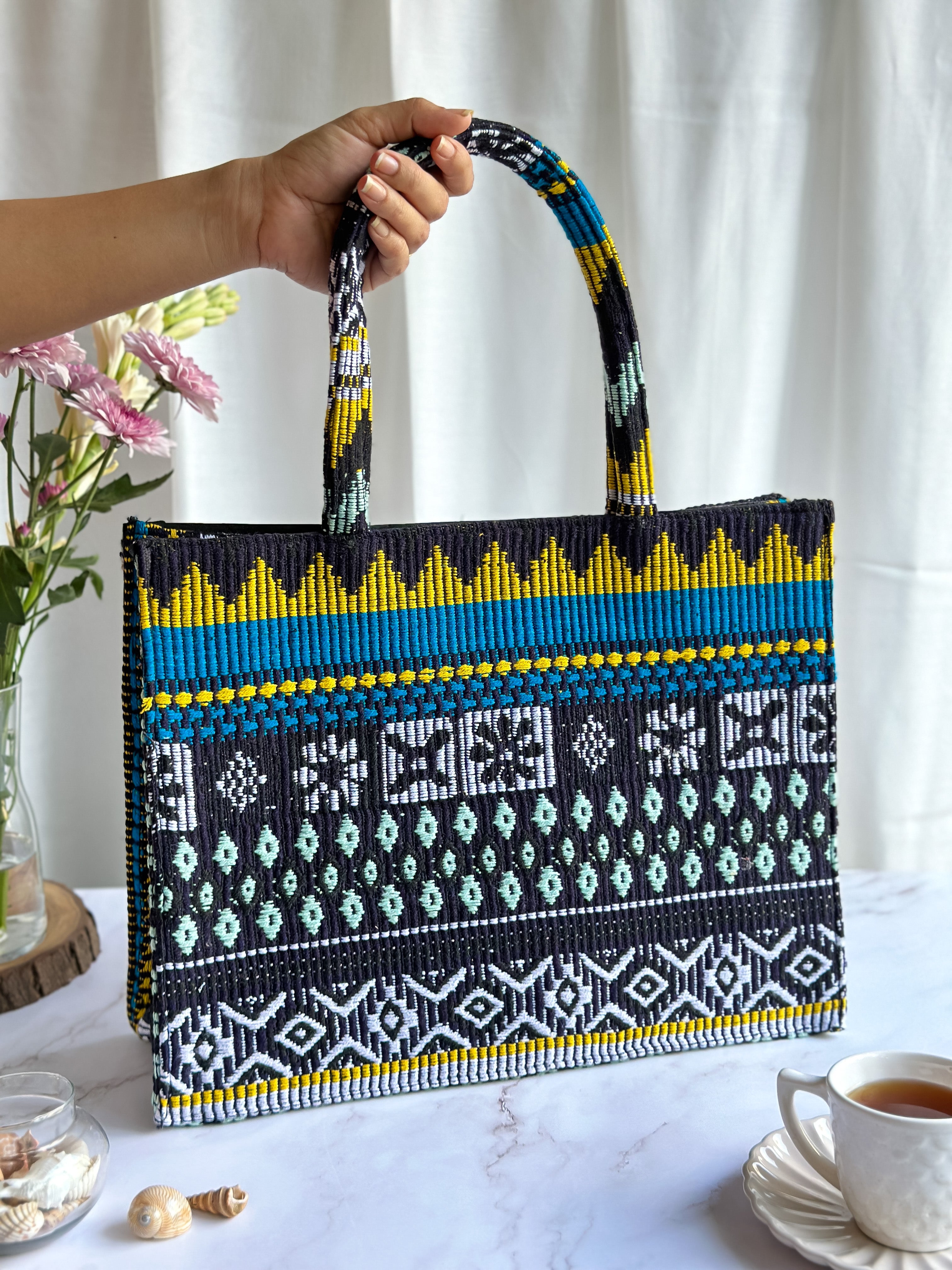 NiceG Hounds tooth Vibrant Tote